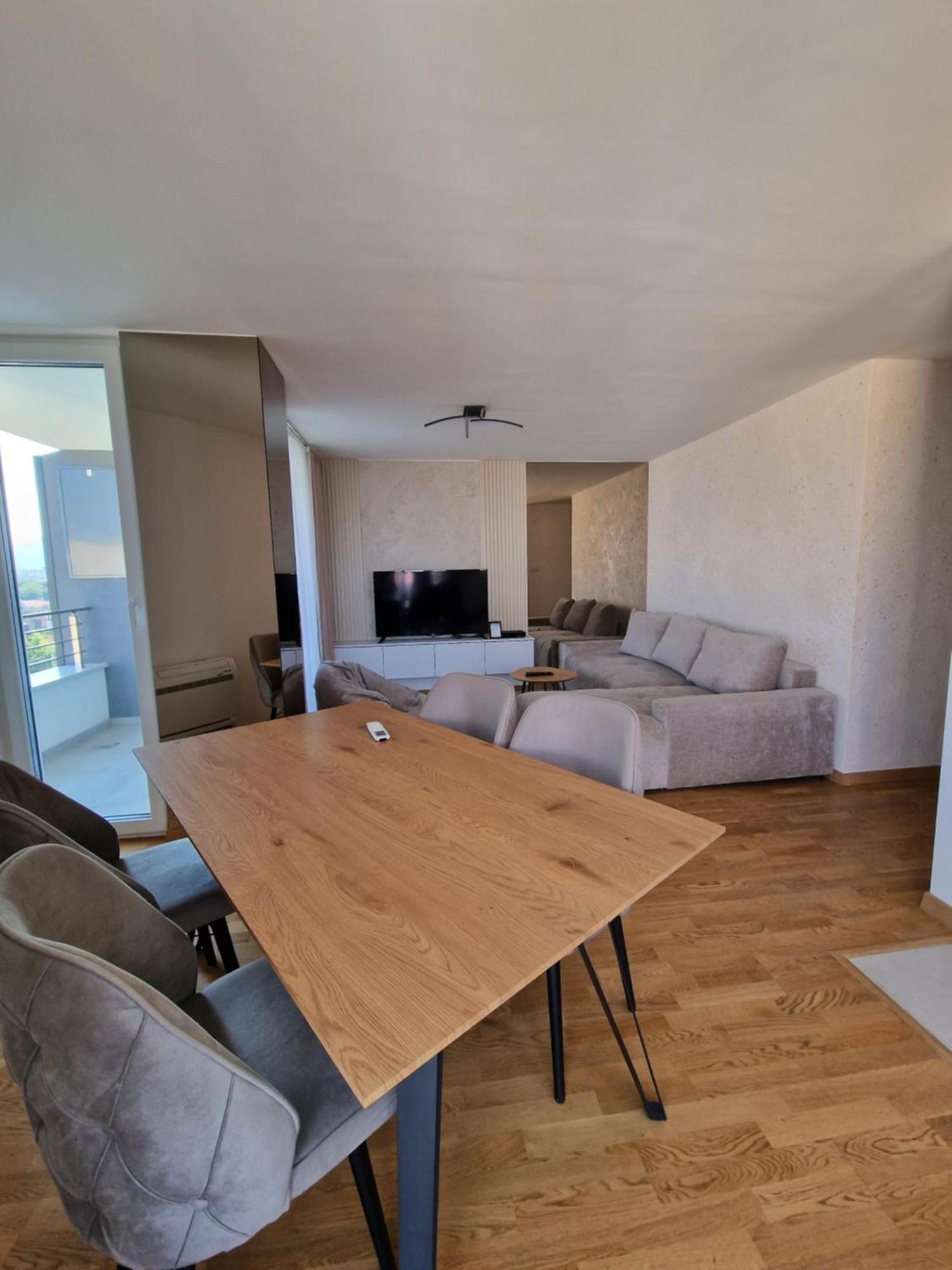 Petkov5Ki.Luxuryapartments سكوبجي الغرفة الصورة