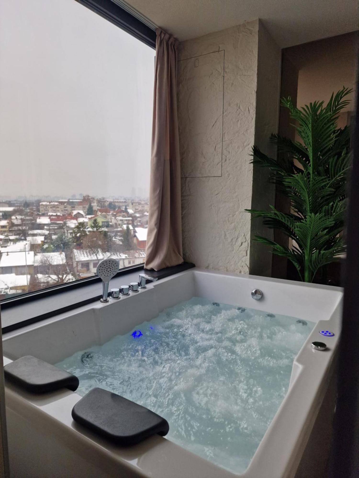 Petkov5Ki.Luxuryapartments سكوبجي الغرفة الصورة